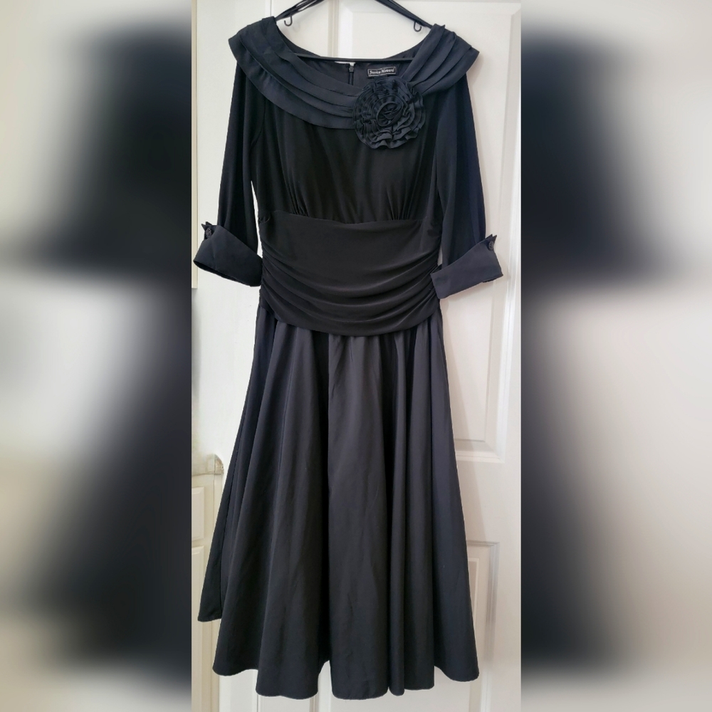 Jessica Howard Formal gown